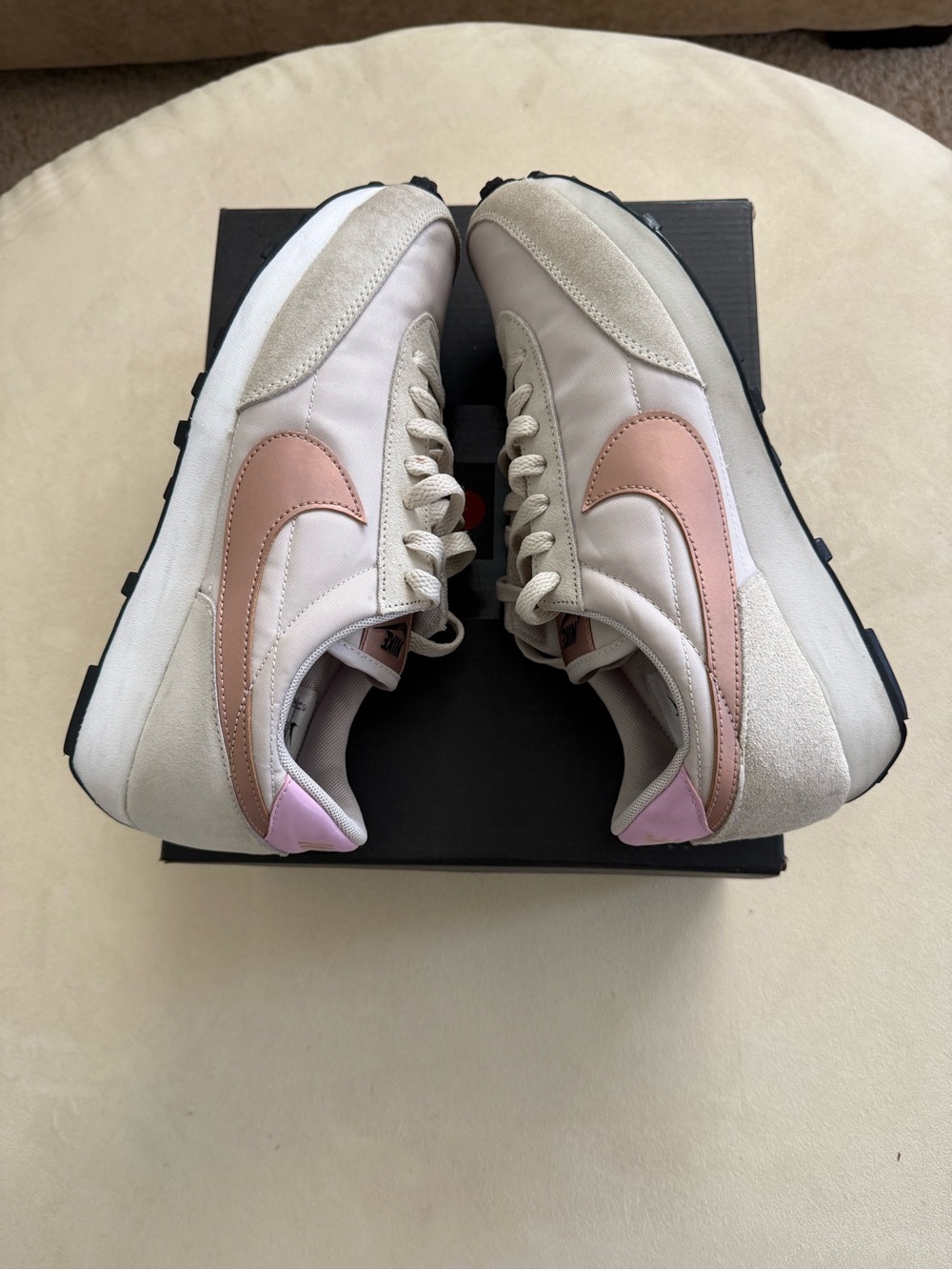 Nike Daybreak Sneakers- Cream& Metallic Rose Gold. Womens 9.5 Like New